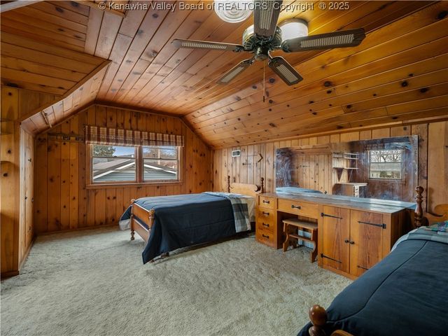 1216 W 12th Street, Nitro, WV 25143