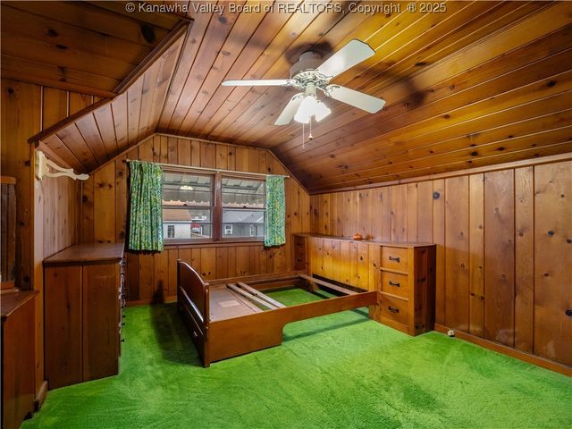 1216 W 12th Street, Nitro, WV 25143