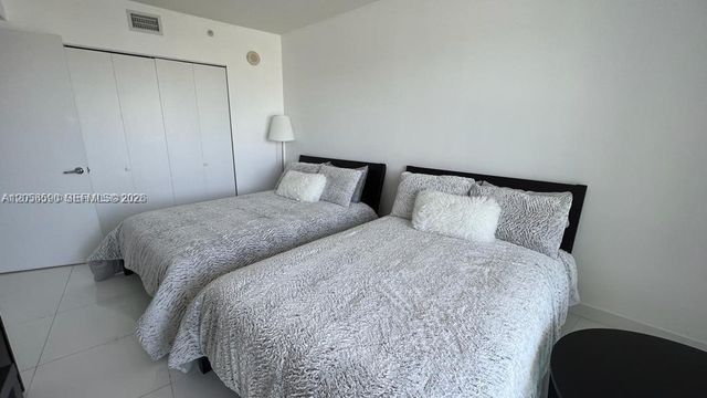 150 Sunny Isles Blvd 1-1202, Sunny Isles Beach, FL 33160