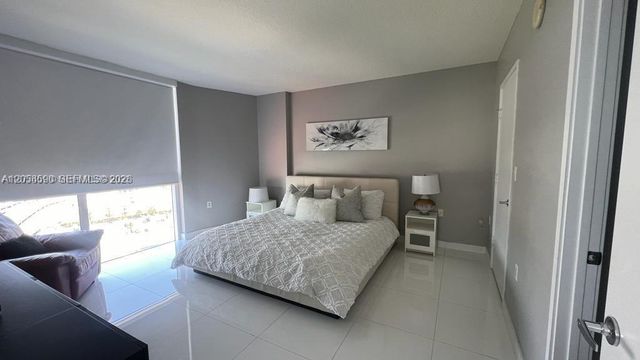 150 Sunny Isles Blvd 1-1202, Sunny Isles Beach, FL 33160