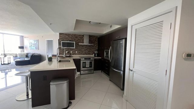 150 Sunny Isles Blvd 1-1202, Sunny Isles Beach, FL 33160
