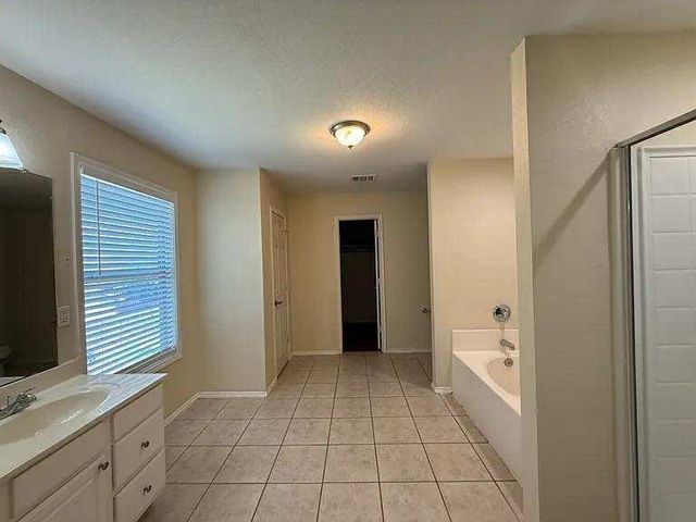 8813 Stirrup Way, Fort Worth, TX 76244