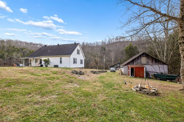147 Sloan Branch Rd, Pleasant Shade, TN 37145