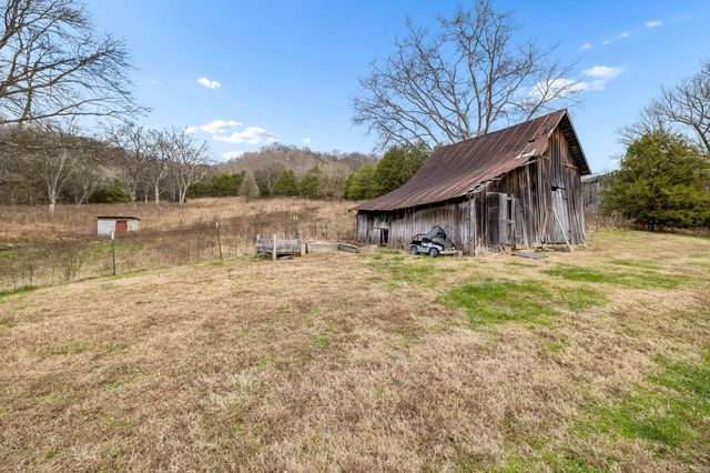 147 Sloan Branch Rd, Pleasant Shade, TN 37145