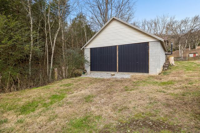 147 Sloan Branch Rd, Pleasant Shade, TN 37145