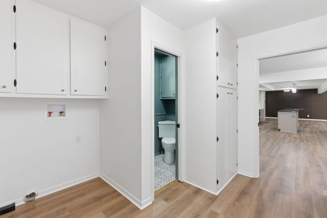 251 N Post Oak Road, Wichita, KS 67206