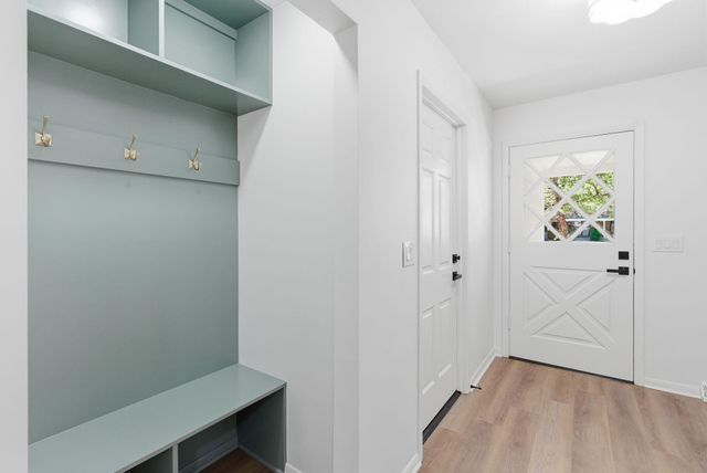 251 N Post Oak Road, Wichita, KS 67206