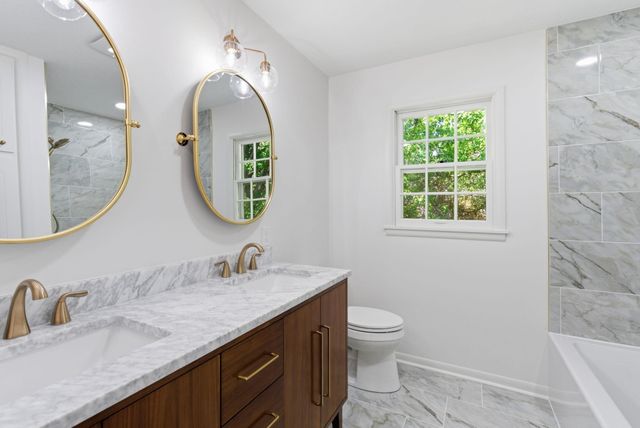 251 N Post Oak Road, Wichita, KS 67206