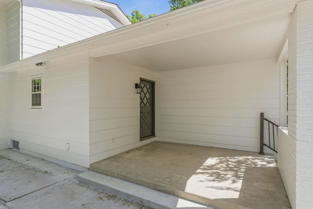 251 N Post Oak Road, Wichita, KS 67206