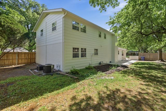 251 N Post Oak Road, Wichita, KS 67206