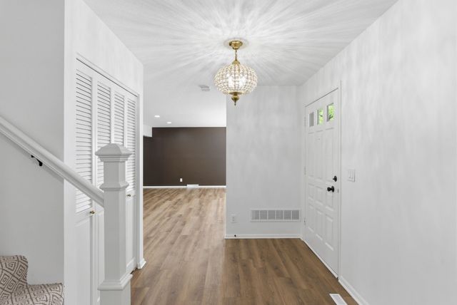 251 N Post Oak Road, Wichita, KS 67206