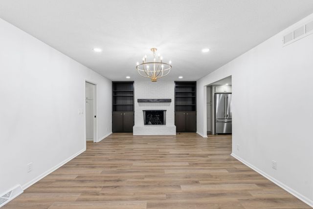 251 N Post Oak Road, Wichita, KS 67206