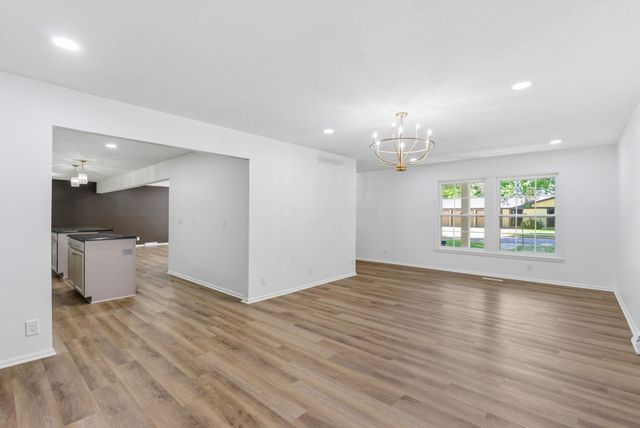 251 N Post Oak Road, Wichita, KS 67206