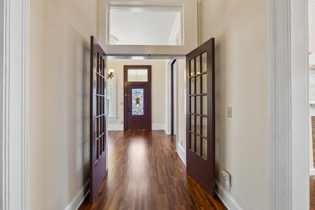 2107 10th Ave, S, Nashville, TN 37204