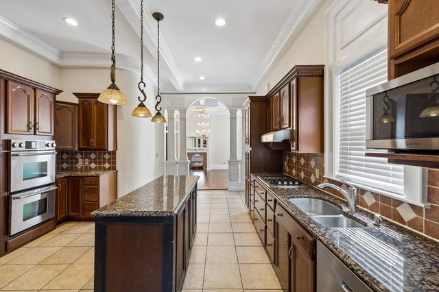 2107 10th Ave, S, Nashville, TN 37204