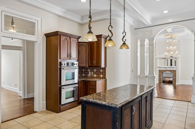 2107 10th Ave, S, Nashville, TN 37204