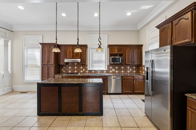 2107 10th Ave, S, Nashville, TN 37204