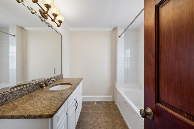 2107 10th Ave, S, Nashville, TN 37204