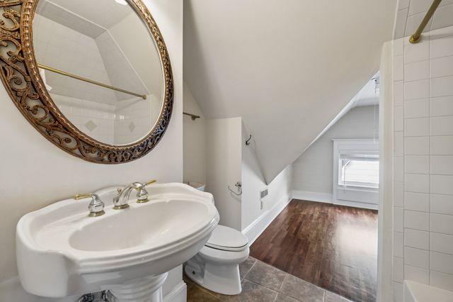 2107 10th Ave, S, Nashville, TN 37204