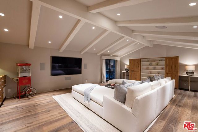 3099 Mandeville Canyon Road, Los Angeles, CA 90049