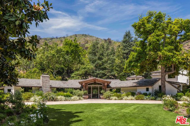 3099 Mandeville Canyon Road, Los Angeles, CA 90049