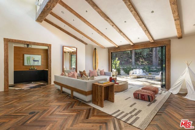 3099 Mandeville Canyon Road, Los Angeles, CA 90049