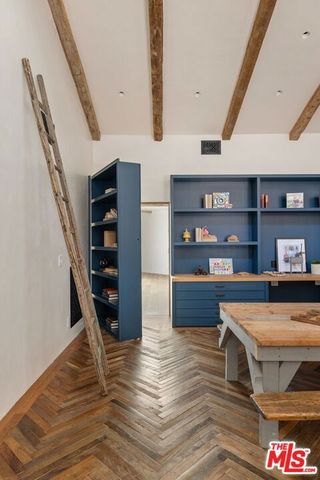 3099 Mandeville Canyon Road, Los Angeles, CA 90049