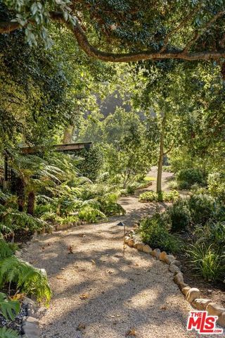 3099 Mandeville Canyon Road, Los Angeles, CA 90049