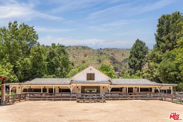 3099 Mandeville Canyon Road, Los Angeles, CA 90049
