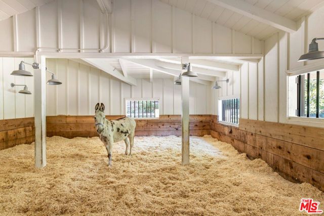 3099 Mandeville Canyon Road, Los Angeles, CA 90049