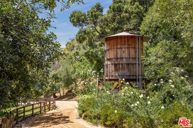 3099 Mandeville Canyon Road, Los Angeles, CA 90049