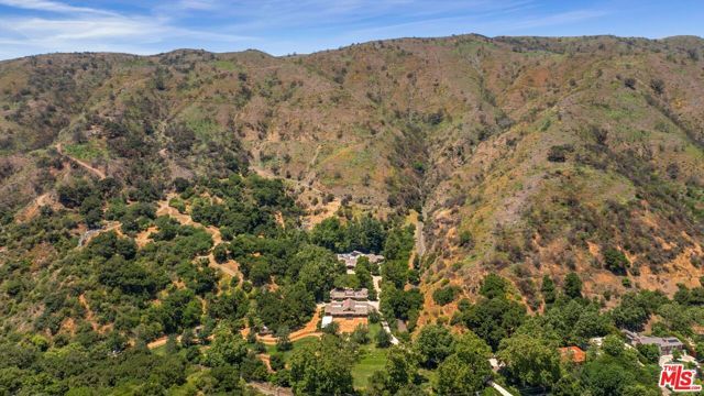 3099 Mandeville Canyon Road, Los Angeles, CA 90049