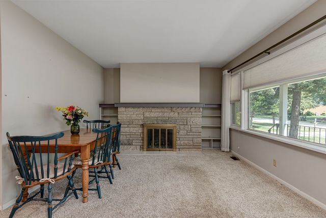 99 Park Street, Oswego, IL 60543