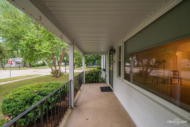 99 Park Street, Oswego, IL 60543