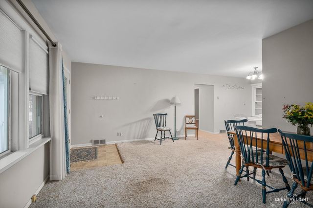99 Park Street, Oswego, IL 60543
