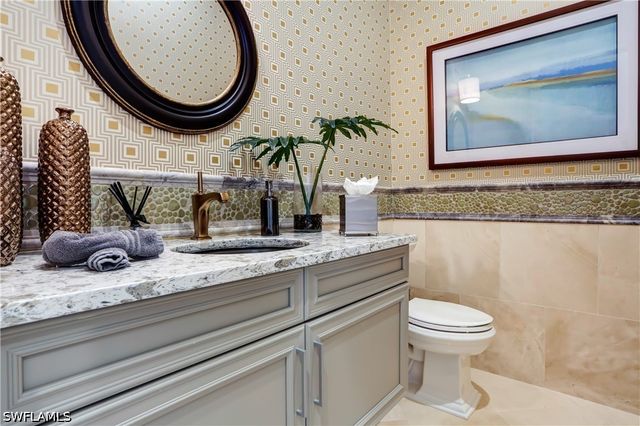 595 Regatta RD, Naples, FL 34103