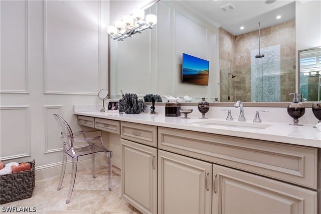 595 Regatta RD, Naples, FL 34103