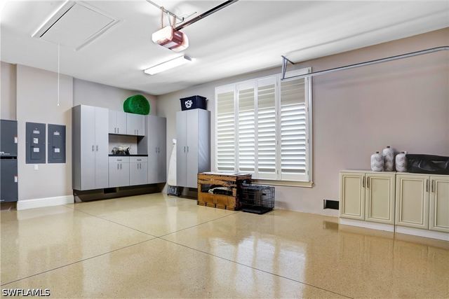 595 Regatta RD, Naples, FL 34103