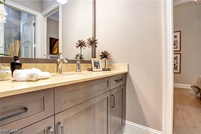 595 Regatta RD, Naples, FL 34103