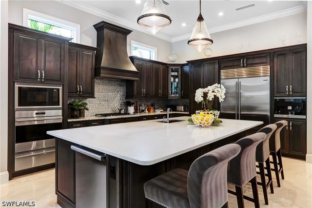 595 Regatta RD, Naples, FL 34103