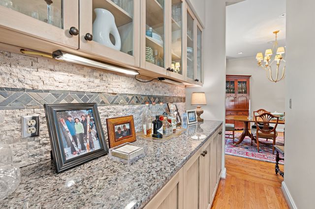5543 Stanford Dr, Nashville, TN 37215