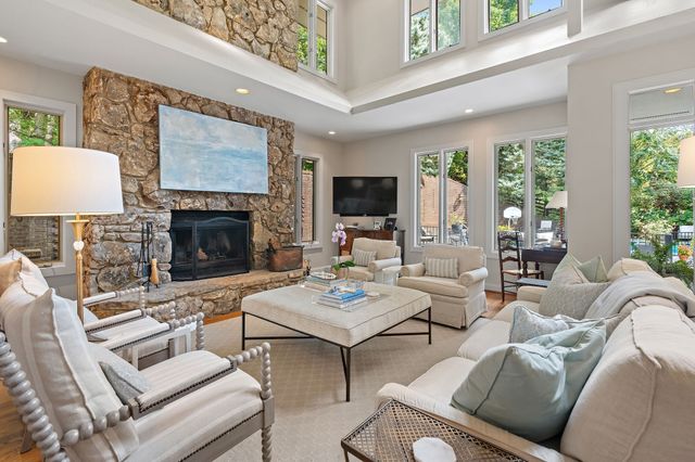 5543 Stanford Dr, Nashville, TN 37215