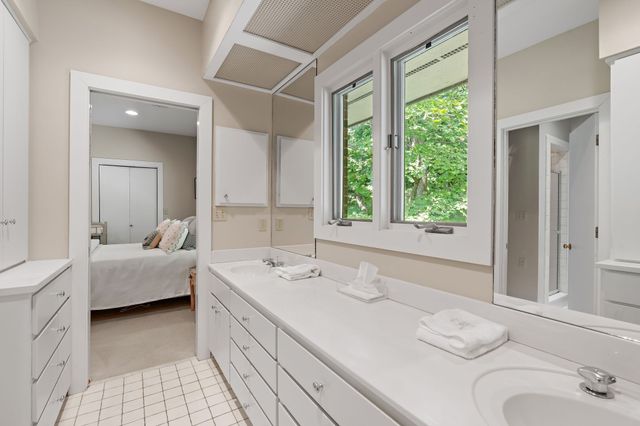 5543 Stanford Dr, Nashville, TN 37215