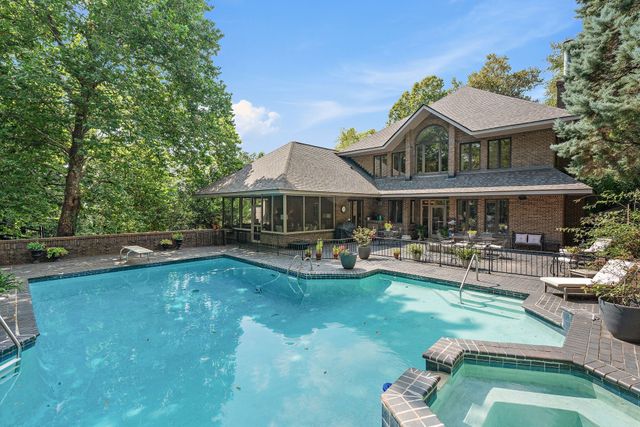 5543 Stanford Dr, Nashville, TN 37215