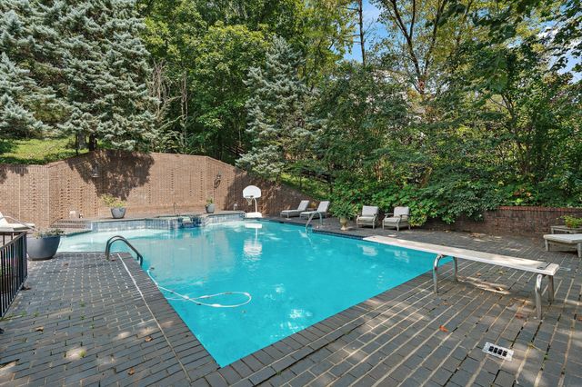 5543 Stanford Dr, Nashville, TN 37215