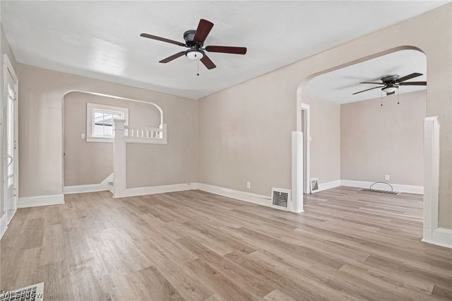 625 Wyandot Avenue, Akron, OH 44305