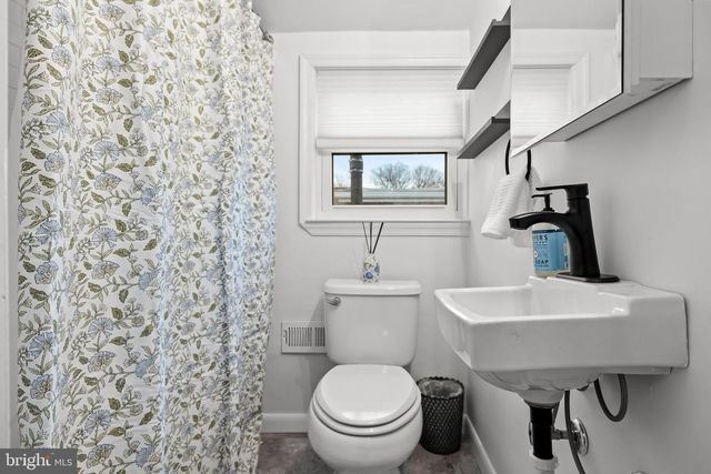 111 E OAKLAND AVE, Haddon Township, NJ 08107