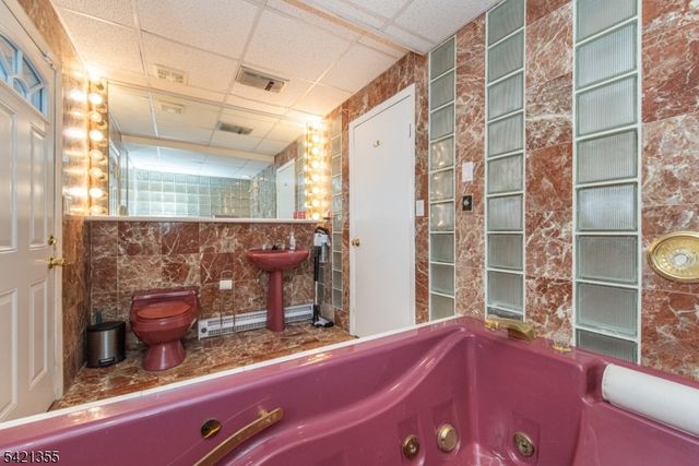 257 Eyland Ave, Roxbury Twp., NJ 07876