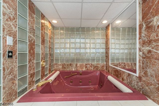 257 Eyland Ave, Roxbury Twp., NJ 07876