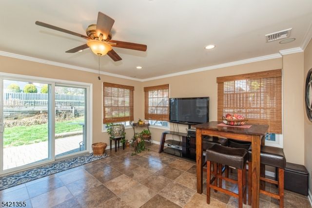 257 Eyland Ave, Roxbury Twp., NJ 07876